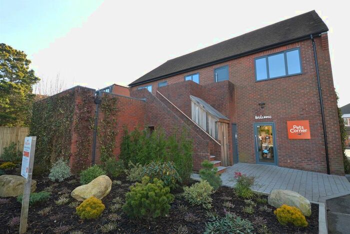 2 Bedroom Flat To Rent In Flat B Wellfitt House, Headley Road, Grayshott, Surrey, GU26