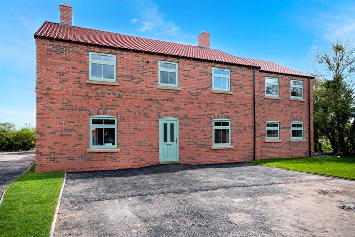 5 Bedroom Detached House For Sale In Station Road, Sturton-Le-Steeple, DN22
