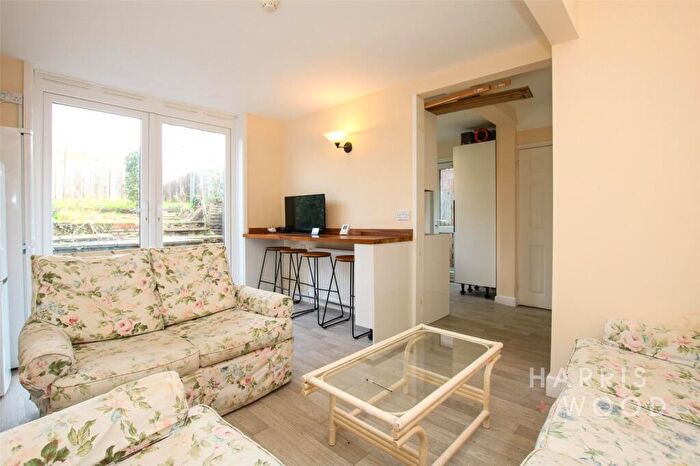 1 Bedroom Semi-Detached House To Rent In St. Andrews Avenue, Colchester, Essex, CO4