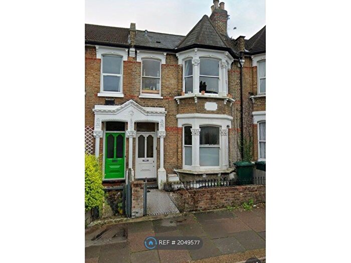 1 Bedroom Flat To Rent In Percy Road, London, N12