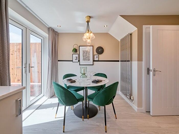 3 Bedroom Semi-Detached House For Sale In Passage Road, Bristol, BS10
