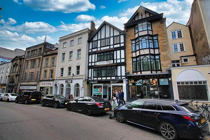 6 Bedroom Terraced House To Rent In Upper Maisonette, High Street, City Centre, Bristol, BS1