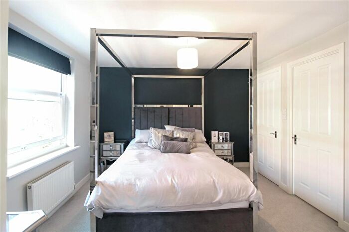 5 Bedroom Detached House For Sale In Temple Way, Rayleigh, Essex, SS6