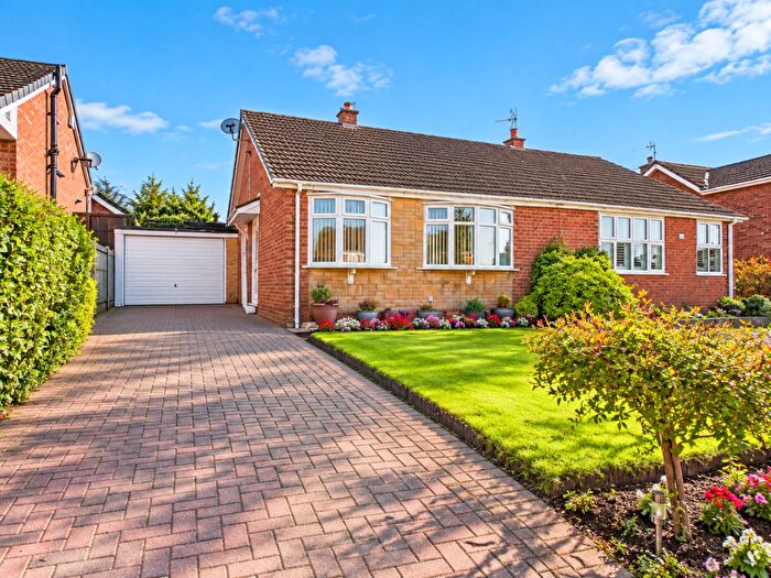 2 Bedroom Semi-Detached Bungalow For Sale In Narrow Lane, Aughton, L39