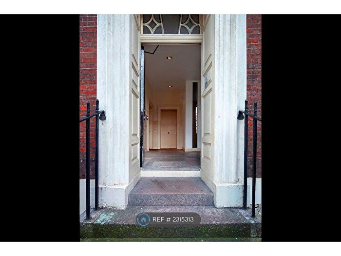 2 Bedroom Flat To Rent In Charles Square, London, N1