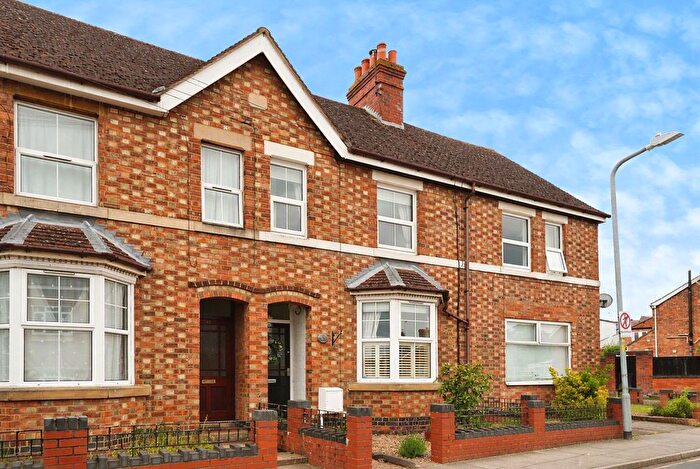 3 Bedroom Terraced House For Sale In Burford Road, Evesham, Worcestershire, WR11