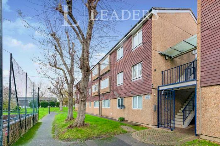 2 Bedroom Flat To Rent In Priddys Hard, Gosport, PO12