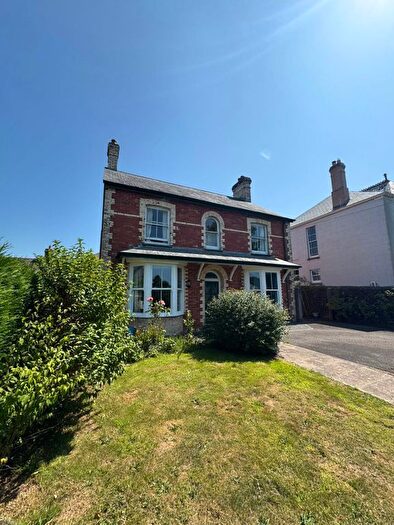 2 Bedroom Flat For Sale In Menors Place, Holsworthy, Devon, EX22
