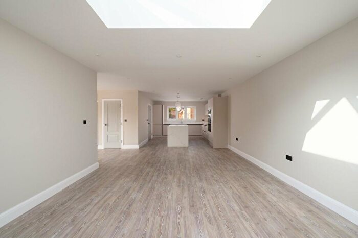 4 Bedroom Detached House For Sale In North Drive, Hutton, Brentwood, CM13
