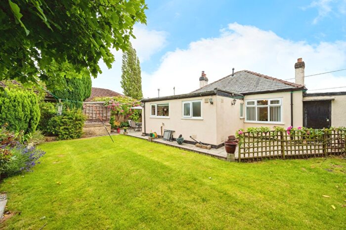 2 Bedroom Bungalow For Sale In Broad Lane, Warrington, Cheshire, WA5