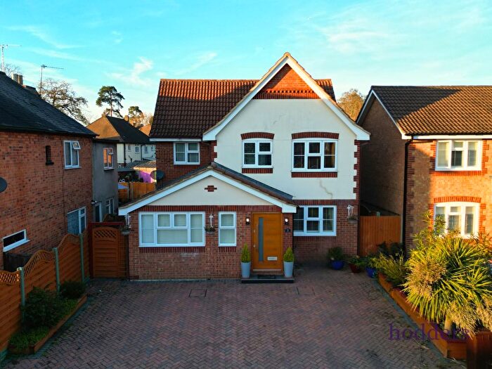 4 Bedroom Detached House To Rent In Pear Tree Road, Addlestone, Surrey, KT15