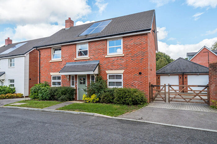 4 Bedroom Detached House For Sale In Dragons Way, Church Crookham, GU52