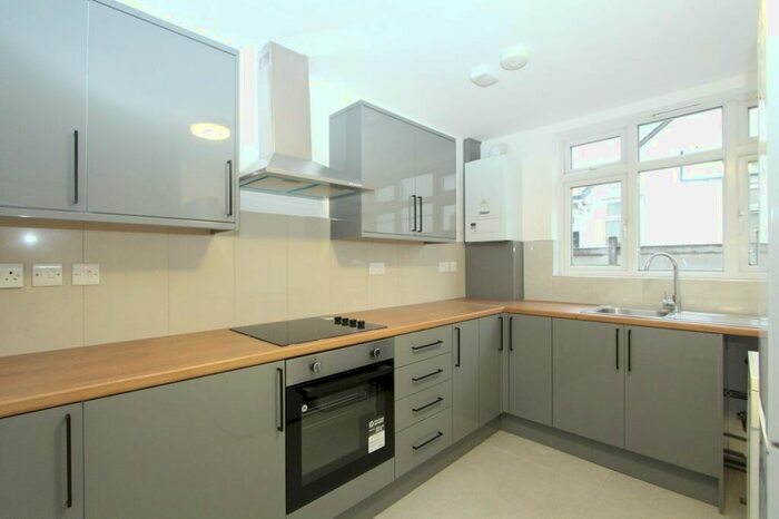 3 Bedroom Flat To Rent In Eton Avenue, Wembley, HA0