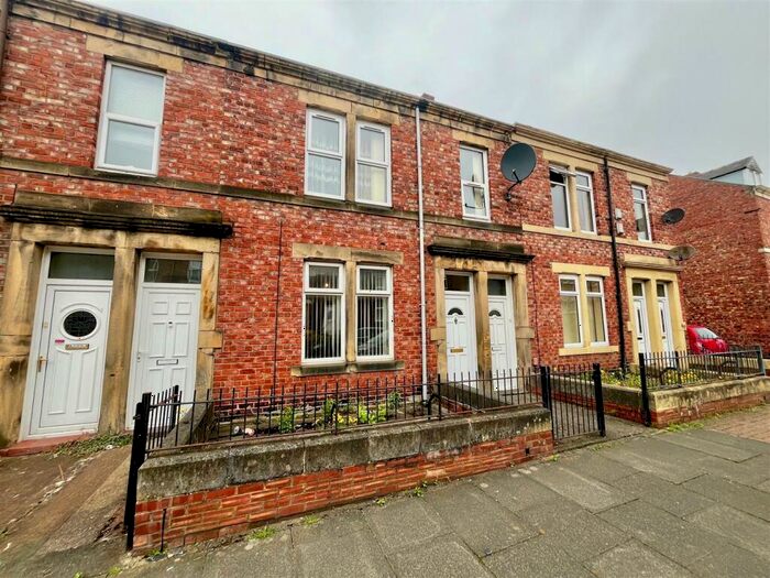 2 Bedroom Flat To Rent In Eastbourne Avenue, Bensham, Gateshead, NE8