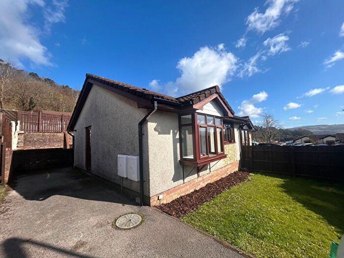 2 Bedroom Semi-Detached Bungalow To Rent In Oak Hill Park, Skewen, Neath, SA10