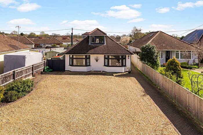 4 Bedroom Detached House For Sale In Sandleigh Road, Wootton, OX13