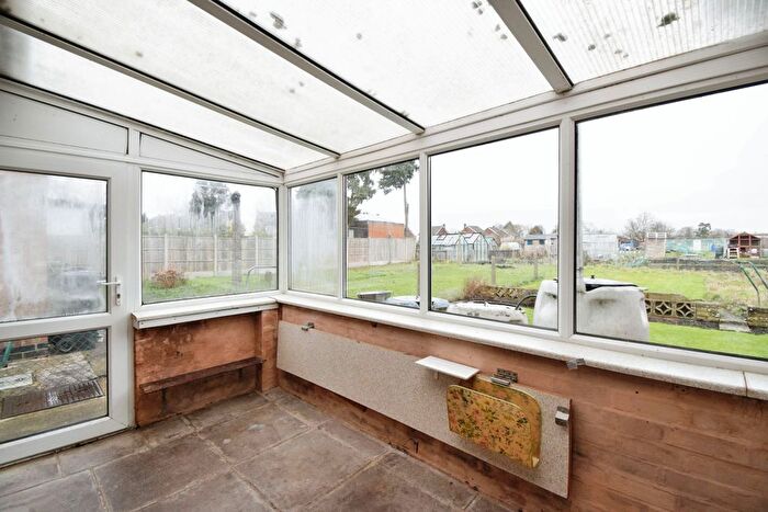 2 Bedroom Bungalow For Sale In Aylestone Lane, Wigston, Leicestershire, LE18