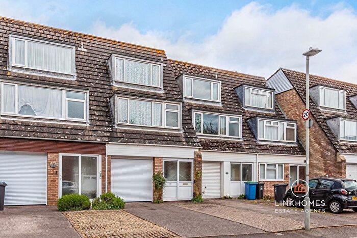 4 Bedroom Town House For Sale In Skinner Street, Poole, BH15