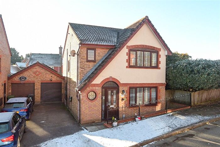 3 Bedroom Detached House For Sale In Pipit Meadow, Uckfield, East Sussex, TN22
