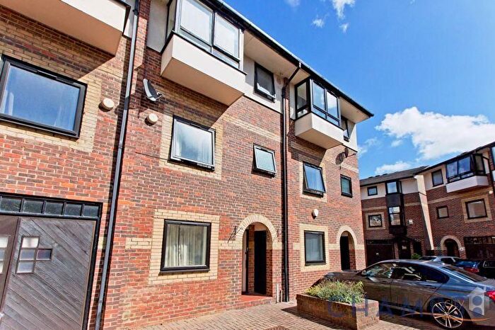 3 Bedroom Terraced House For Sale In Ironmongers Place, Isle Of Dog, London, E14