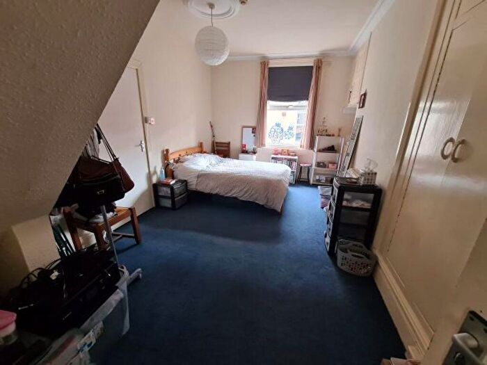 1 Bedroom Flat To Rent In Richmond Avenue, Leeds, LS6