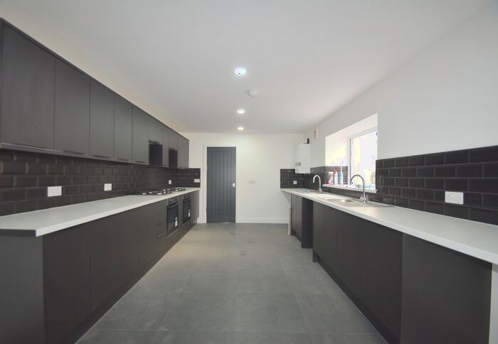 10 Bedroom Terraced House To Rent In Woodville Road, Cathays, CF24