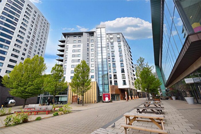 2 Bedroom Flat To Rent In Mcclintock House, The Boulevard, Leeds, West Yorkshire, LS10