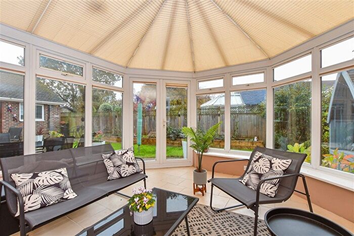 5 Bedroom Detached House For Sale In Lower Road, Woodchurch, Kent, TN26