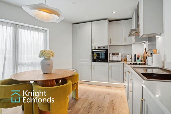 2 Bedroom Flat For Sale In Mill Wood, Eleanore House Mill Wood, ME14