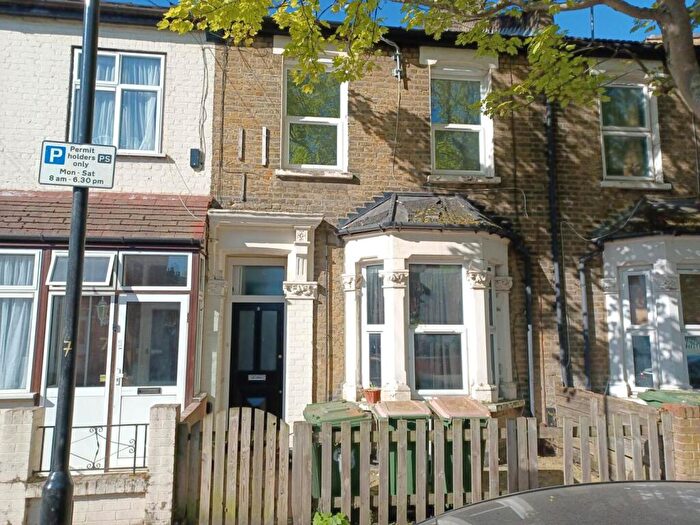 1 Bedroom Flat To Rent In Samson Street, Plaistow, London, E13