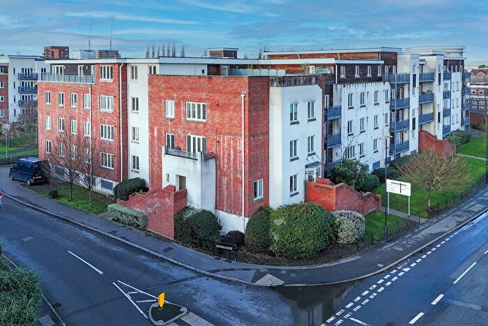 2 Bedroom Flat For Sale In Burghley Court, Kingsquarter, Maidenhead, Berkshire, SL6