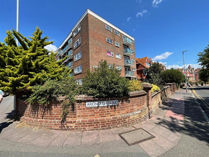 2 Bedroom Flat To Rent In Old Orchard Road, Eastbourne, BN21