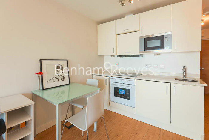 Studio To Rent In Boulevard Drive, Colindale, NW9