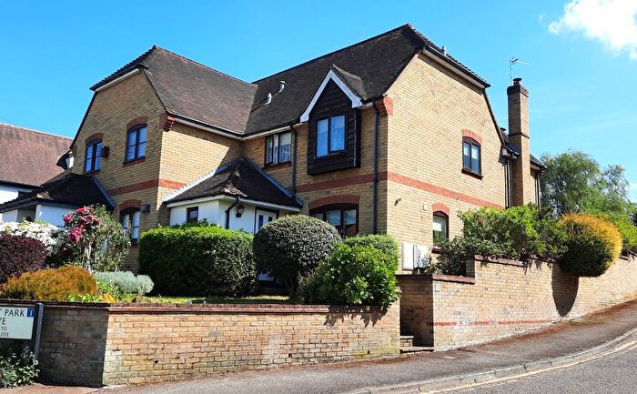 4 Bedroom Semi-detached House For Sale In Harlow Road, Roydon, CM19