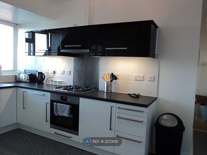 1 Bedroom Flat To Rent In Green Lane, Morden, SM4