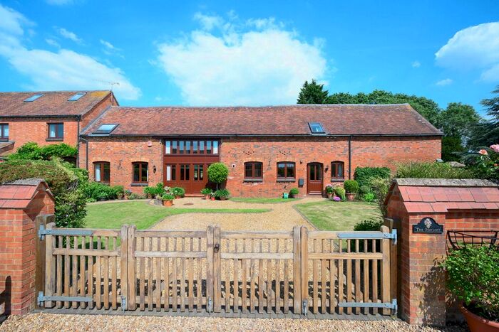 4 Bedroom Barn Conversion For Sale In Willoughby, Warwickshire, CV23