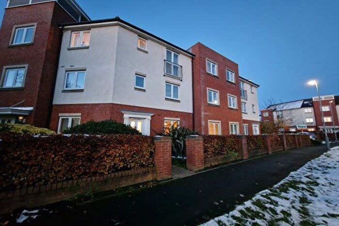 2 Bedroom Flat To Rent In Rothesay Gardens, Wolverhampton, WV4
