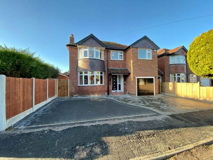 5 Bedroom Detached House To Rent In Mendip Close, Heald Green, Cheadle, Greater Manchester, SK8