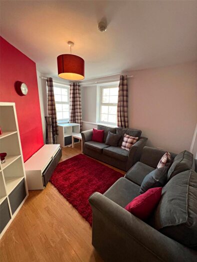 4 Bedroom House To Rent In Lon Pobty, Bangor, Gwynedd, LL57