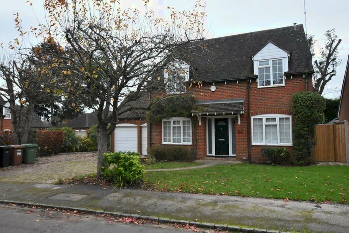 4 Bedroom Detached House To Rent In Oaks Road, Shiplake, Henley On Thames, RG9