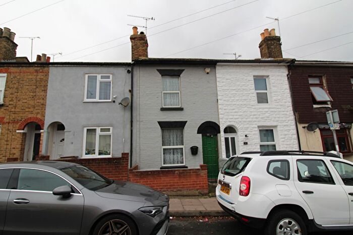 2 Bedroom Terraced House To Rent In Gardiner Street, Gillingham, Kent, ME7