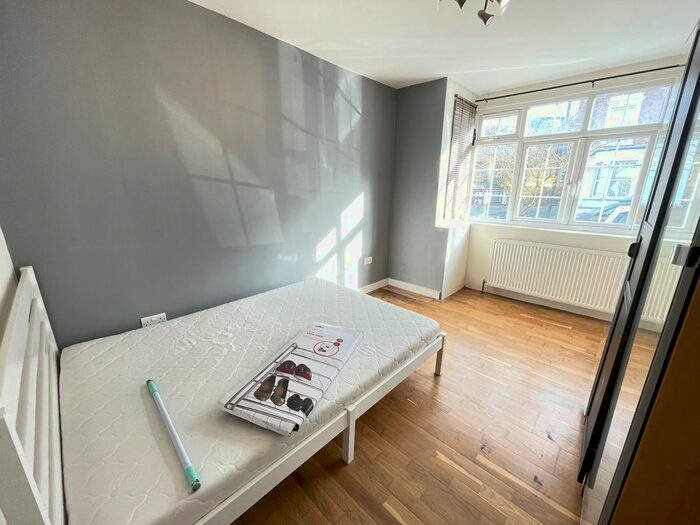 1 Bedroom Flat To Rent In Grove Hill Road, London, HA1