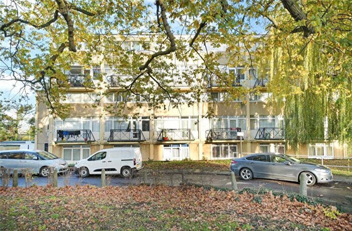 3 Bedroom Flat For Sale In The Drive, Walthamstow, London, E17