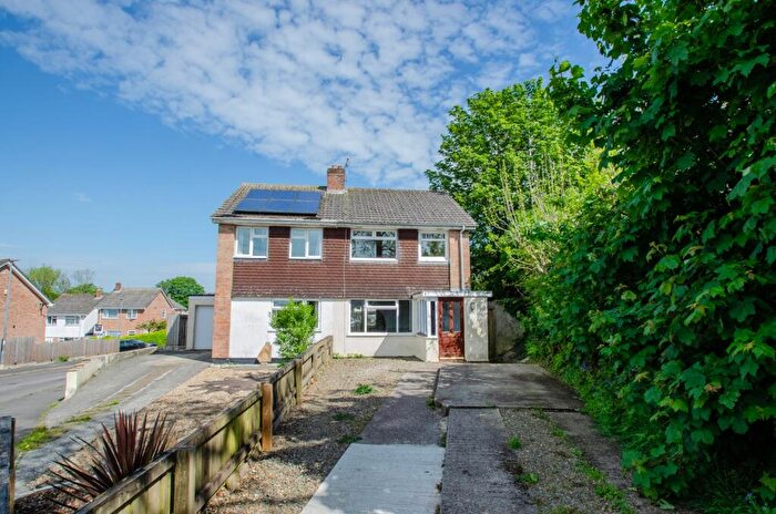 3 Bedroom Semi Detached House To Rent In Elizabeth Close, Bodmin, PL31