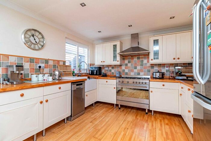 3 Bedroom End Of Terrace House For Sale In Penstone Close, Lancing, BN15