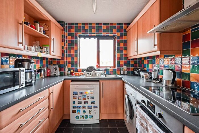 1 Bedroom Flat To Rent In Kennet Street, Wapping, London, E1W