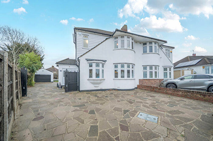 4 Bedroom Semi Detached House For Sale In Braywood Road, Eltham, SE9