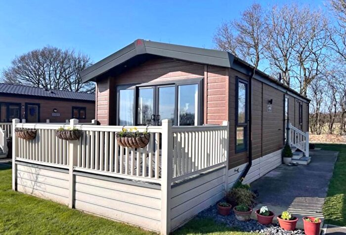 2 Bedroom Lodge For Sale In Brough, HU15