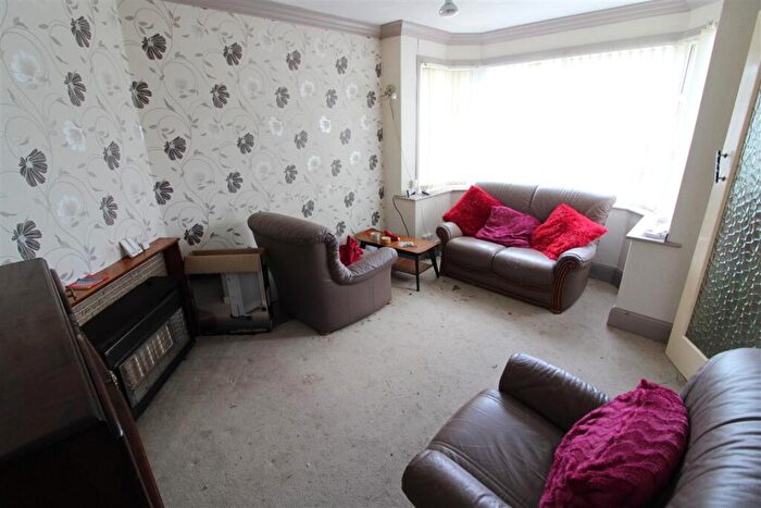2 Bedroom End Of Terrace House For Sale In Whalley Lane, Blackpool, Lancashire, FY4