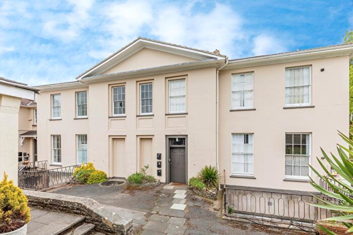 2 Bedroom Flat For Sale In Park Road, Stapleton, Bristol, BS16